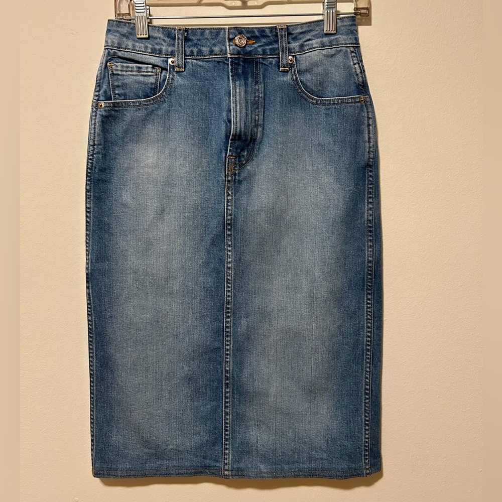 Oscar De La Renta Classic Blue Denim Skirt Size 0